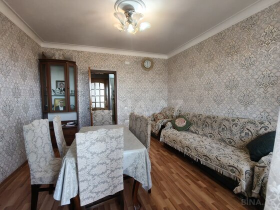 3 otaqlı Köhnə tikili, Badamdar q., Bakı