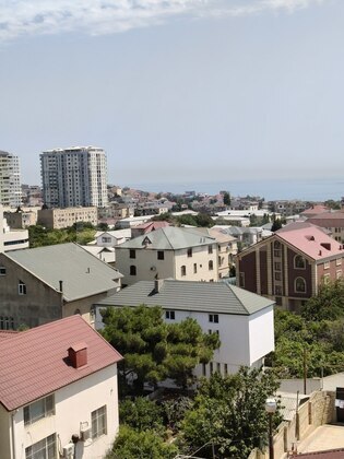 3 otaqlı Köhnə tikili, Badamdar q., Bakı