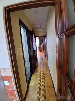 3 otaqlı Köhnə tikili, Qaraçuxur q., Bakı