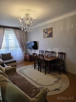 3 otaqlı Köhnə tikili, Həzi Aslanov m., Bakı