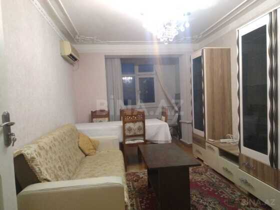 2 otaqlı Köhnə tikili, Elmlər Akademiyası m., Bakı