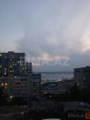 3 otaqlı Köhnə tikili, Həzi Aslanov m., Bakı