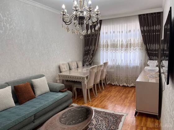3 otaqlı Köhnə tikili, Əhmədli m., Bakı