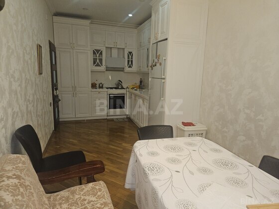 3 otaqlı Yeni tikili, İnşaatçılar m., Bakı