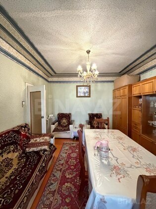 3 otaqlı Köhnə tikili, Bakıxanov q., Bakı