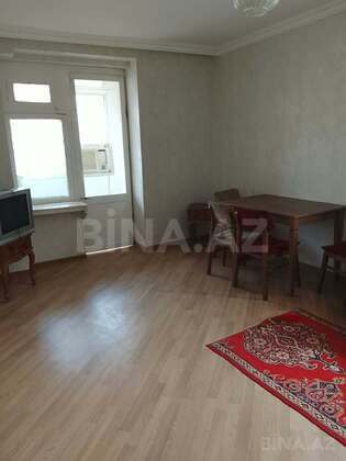 1 otaqlı Köhnə tikili, İnşaatçılar m., Bakı