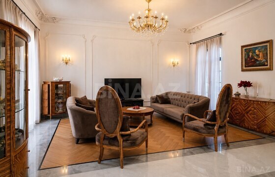 8 otaqlı Həyət evi/Bağ evi, Badamdar q., Bakı