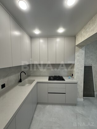 5 otaqlı Köhnə tikili, Həzi Aslanov m., Bakı