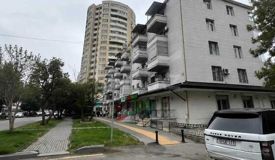 2 otaqlı Köhnə tikili, Elmlər Akademiyası m., Bakı