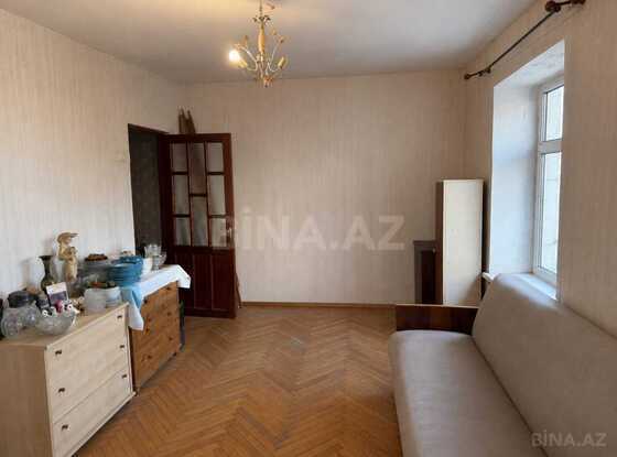 2 otaqlı Köhnə tikili, Elmlər Akademiyası m., Bakı