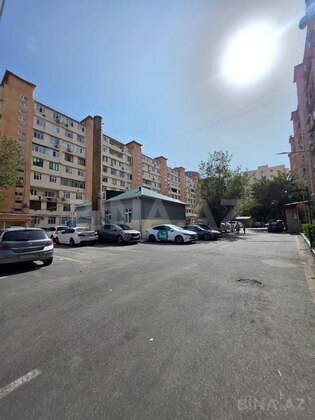 4 otaqlı Köhnə tikili, Bakıxanov q., Bakı