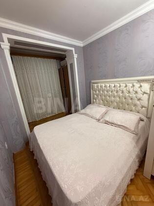 3 otaqlı Köhnə tikili, Neftçilər m., Bakı