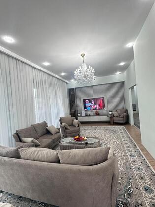 4 otaqlı Yeni tikili, Elmlər Akademiyası m., Bakı
