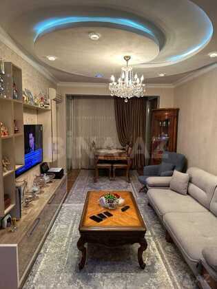 2 otaqlı Köhnə tikili, Memar Əcəmi m., Bakı