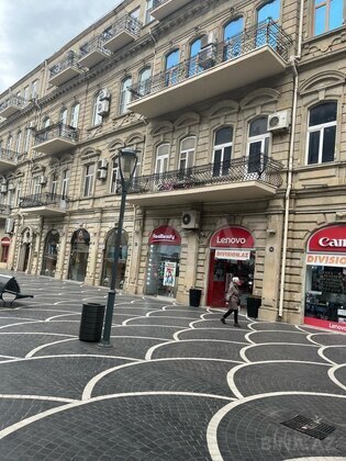 3 otaqlı Köhnə tikili, Sahil m., Bakı