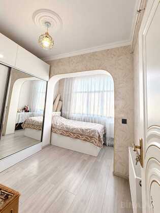 3 otaqlı Köhnə tikili, İnşaatçılar m., Bakı