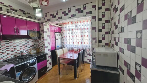 3 otaqlı Köhnə tikili, Xalqlar Dostluğu m., Bakı
