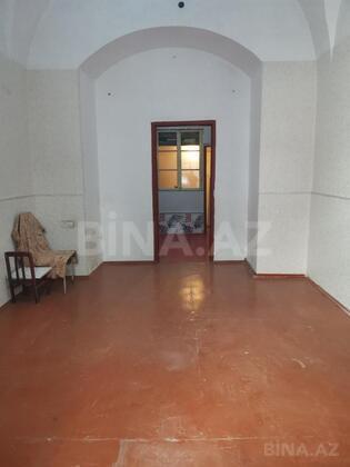 4 otaqlı Köhnə tikili, Sahil m., Bakı