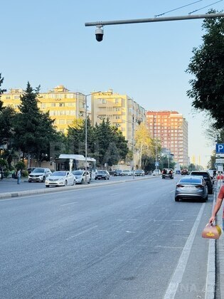 2 otaqlı Köhnə tikili, Memar Əcəmi m., Bakı