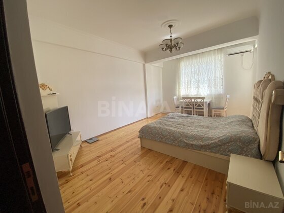 3 otaqlı Yeni tikili, Şah İsmayıl Xətai m., Bakı