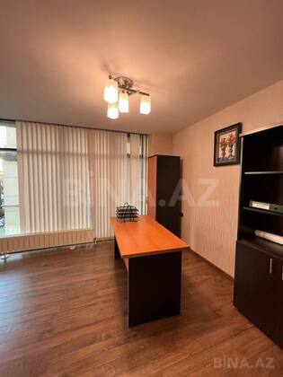 6 otaqlı Ofis, Şah İsmayıl Xətai m., Bakı