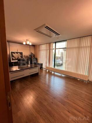 6 otaqlı Ofis, Şah İsmayıl Xətai m., Bakı