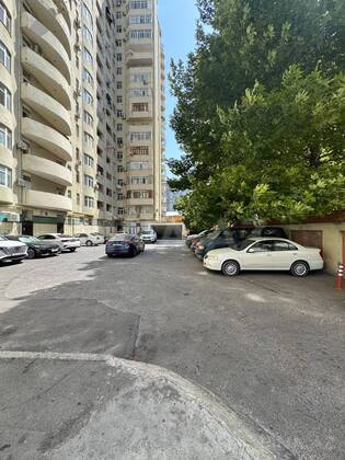 3 otaqlı Yeni tikili, İnşaatçılar m., Bakı
