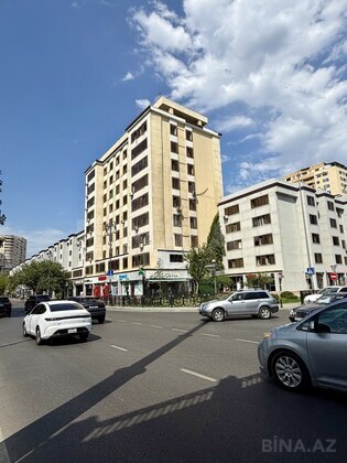 3 otaqlı Köhnə tikili, Gənclik m., Bakı