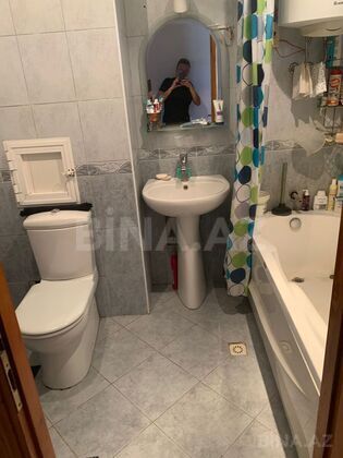3 otaqlı Köhnə tikili, Qara Qarayev m., Bakı
