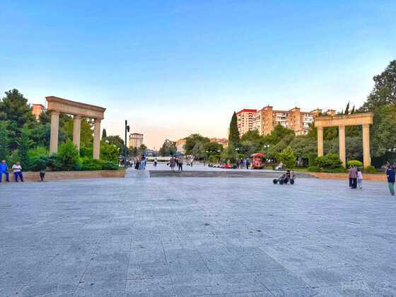 2 otaqlı Köhnə tikili, Xalqlar Dostluğu m., Bakı
