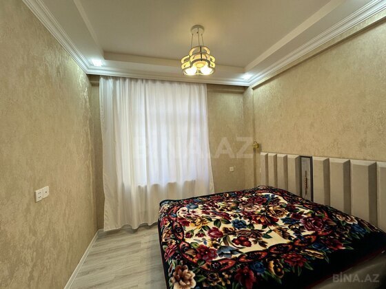 3 otaqlı Yeni tikili, Xırdalan