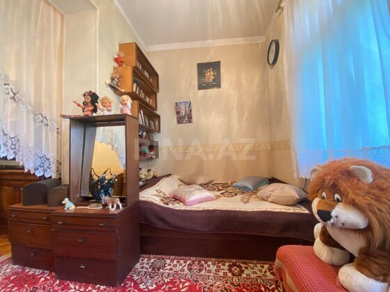 3 otaqlı Köhnə tikili, Qara Qarayev m., Bakı