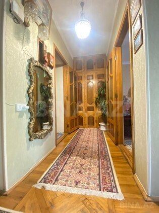 3 otaqlı Köhnə tikili, Qara Qarayev m., Bakı