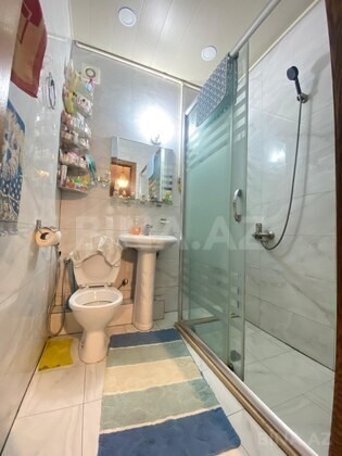 3 otaqlı Köhnə tikili, Qara Qarayev m., Bakı