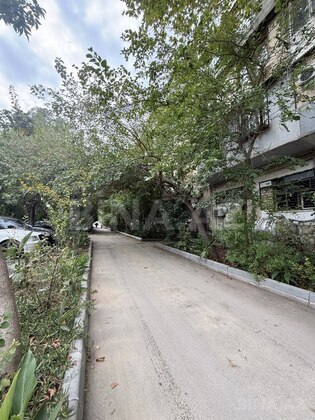 3 otaqlı Köhnə tikili, Xalqlar Dostluğu m., Bakı