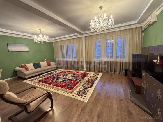 4 otaqlı Köhnə tikili, Azadlıq Prospekti m., Bakı