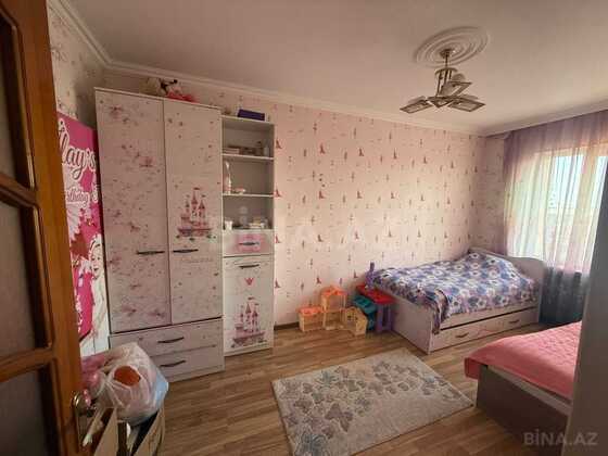 3 otaqlı Köhnə tikili, Qara Qarayev m., Bakı