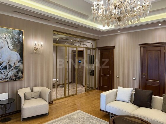 5 otaqlı Köhnə tikili, Nizami m., Bakı
