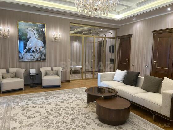 5 otaqlı Köhnə tikili, Nizami m., Bakı