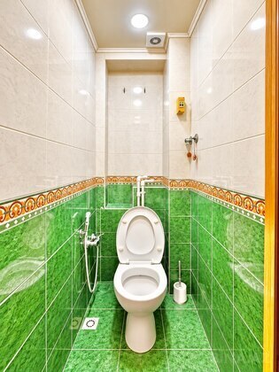 3 otaqlı Köhnə tikili, Qara Qarayev m., Bakı