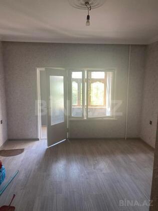3 otaqlı Köhnə tikili, Bakıxanov q., Bakı