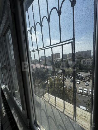 2 otaqlı Köhnə tikili, Neftçilər m., Bakı