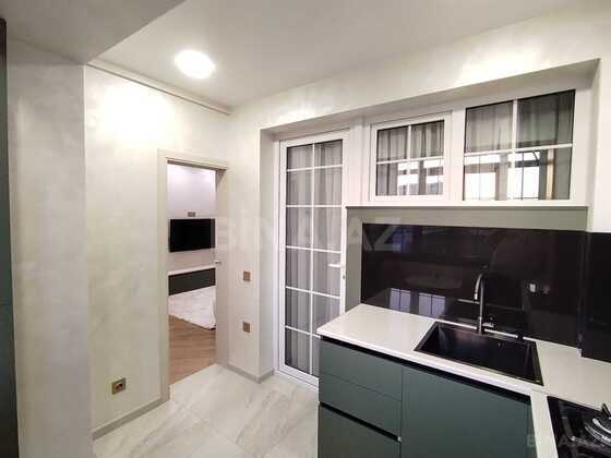 3 otaqlı Köhnə tikili, Əhmədli m., Bakı
