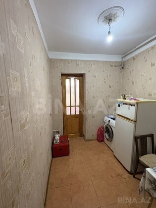 3 otaqlı Köhnə tikili, Xalqlar Dostluğu m., Bakı