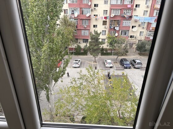 3 otaqlı Köhnə tikili, Xalqlar Dostluğu m., Bakı