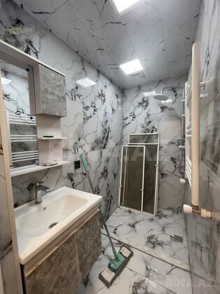 3 otaqlı Köhnə tikili, Azadlıq Prospekti m., Bakı