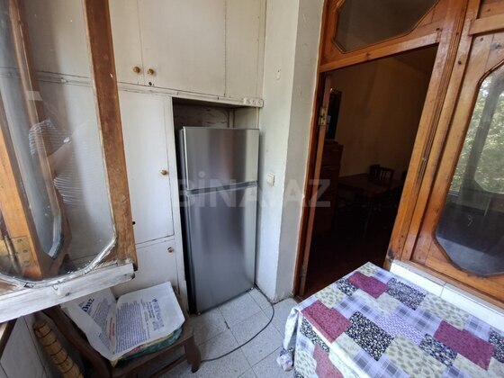 2 otaqlı Köhnə tikili, Memar Əcəmi m., Bakı
