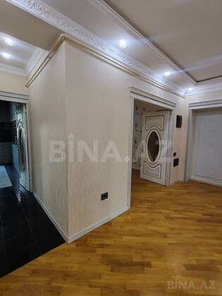 3 otaqlı Köhnə tikili, Nizami r., Bakı