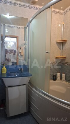 4 otaqlı Köhnə tikili, Neftçilər m., Bakı