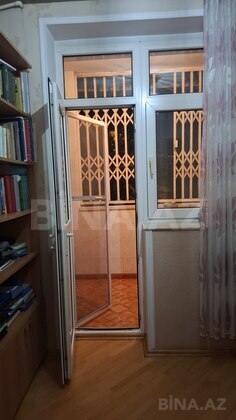 4 otaqlı Köhnə tikili, Neftçilər m., Bakı